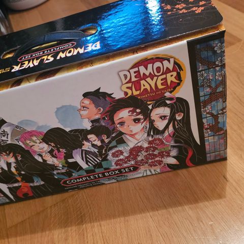 Demon slayer komplett manga