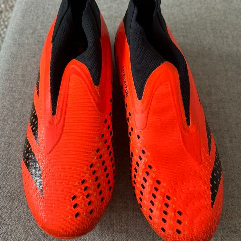 Adidas Predator toppmodell barn