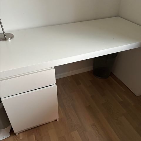 Skrivebord IKEA Malm