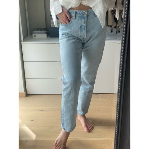 Levis 501 crop