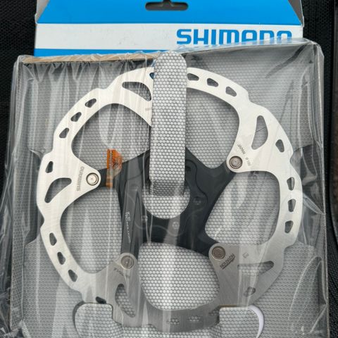 Shimano bremseskive 180 mm / SM-RT86