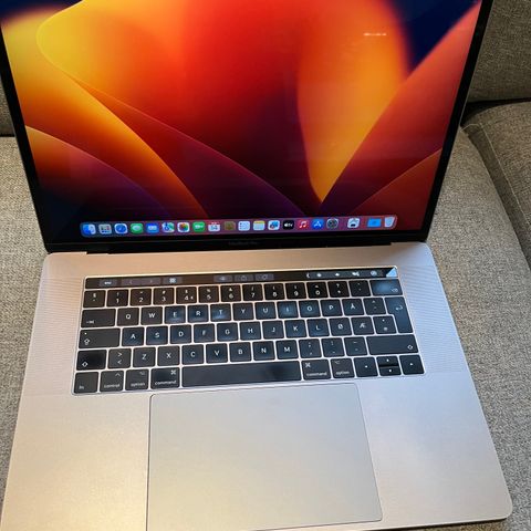 Strøken Macbook Pro 15” (16GB/512GB) - 2017