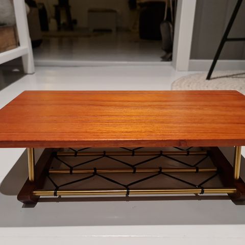 Retro teak hylle