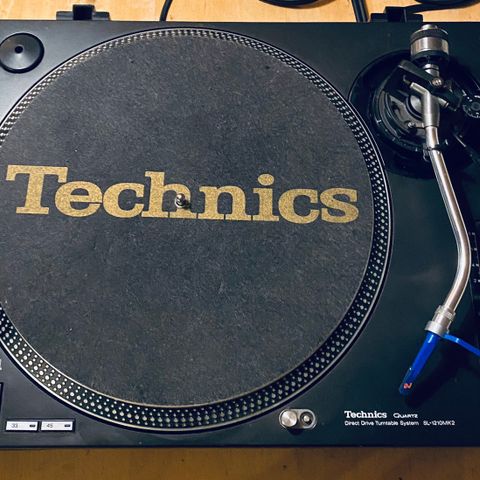 Technics SL-1210MK2