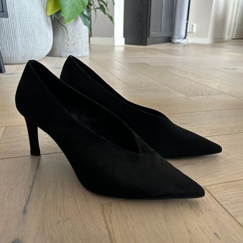 Sorte pumps str. 39