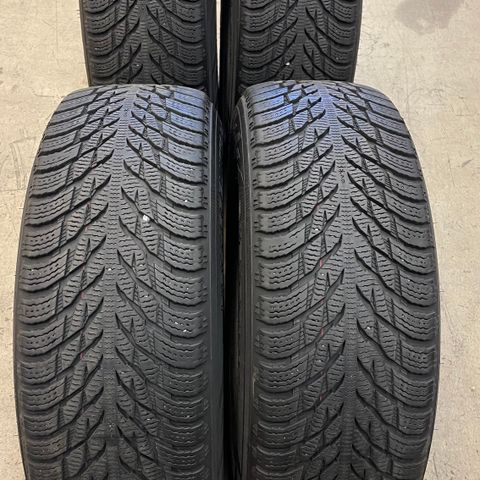 245/65/17 Nokian vinterdekk