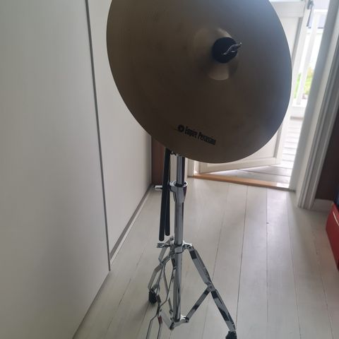 Cymbal med stativ