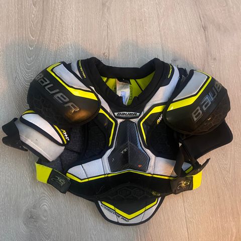 Bauer 2s Pro skulderbeskyttelse / hockeyvest Junior Medium