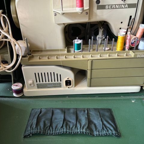 Bernina record 730 symaskin (reservert)