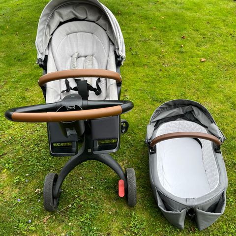 Stokke Xplory X (2023), (+bilstoladapter, regntrekk, myggnetting)