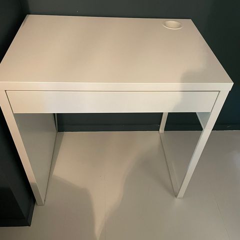 IKEA Micke skrivebord