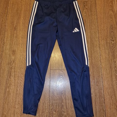 Adidas treningsbukse str S