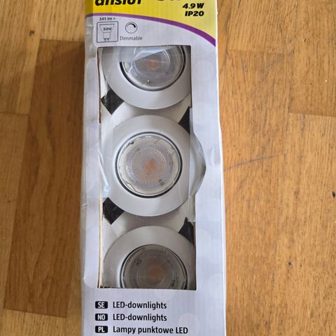 Dimbare downlights LED 3-pk 4,9 W 345 lm / 230V  selges billig