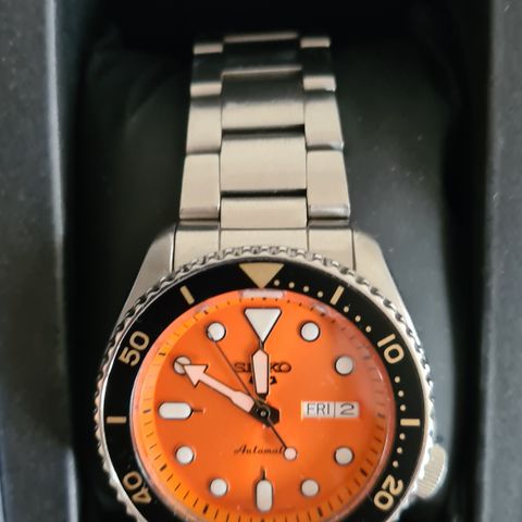 Seiko 5 orange