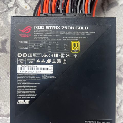 Asus rog strix 750W PSU