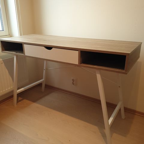 Skrivebord ABBETVED 48x120 eik/hvit - som nytt!