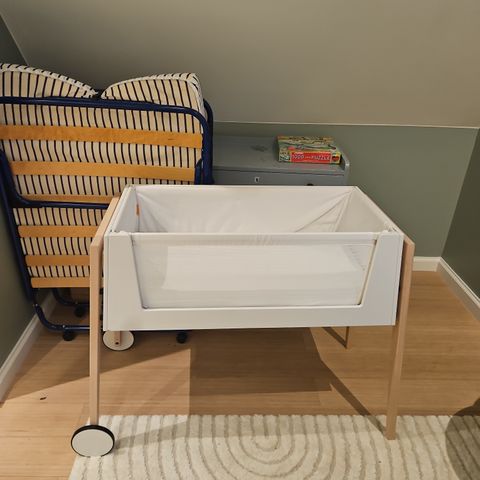 Leander Linea - Side by side seng (bed side crib)