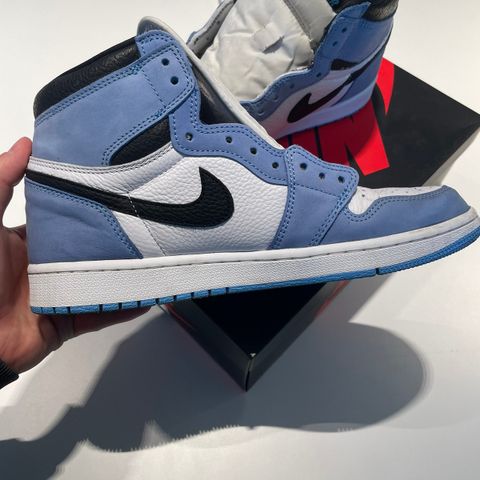 Air Jordan 1 RETRO HIGH OG UNIVERISTY BLUE 42