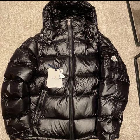 MONCLER MAYA DOWN JAKKE