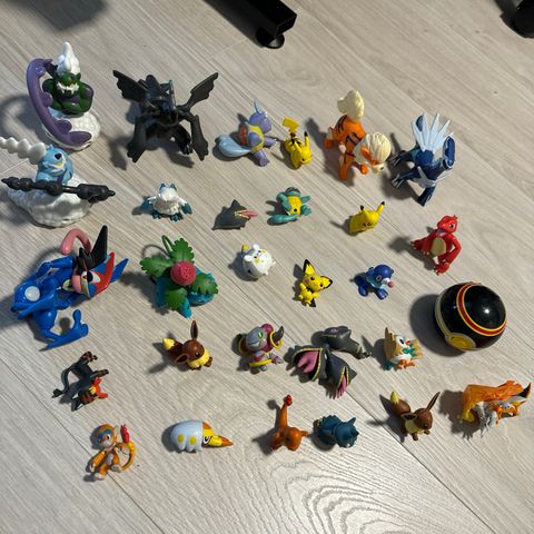 29 pokemon figurer