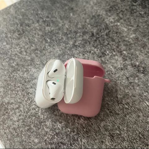 AirPods