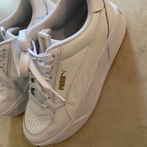 Puma sneakers hvite