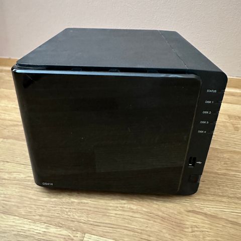 Synology DS414 m/ 4 x 3TB disker