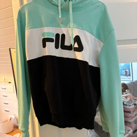 Fila hettegenser