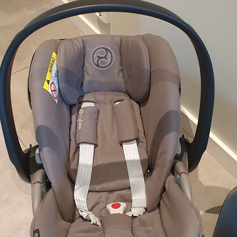 Cybex cloud Z2 i-Size babystol med base og nyfødtinnlegg