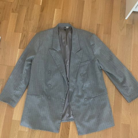 Oversized blazer fra H&M