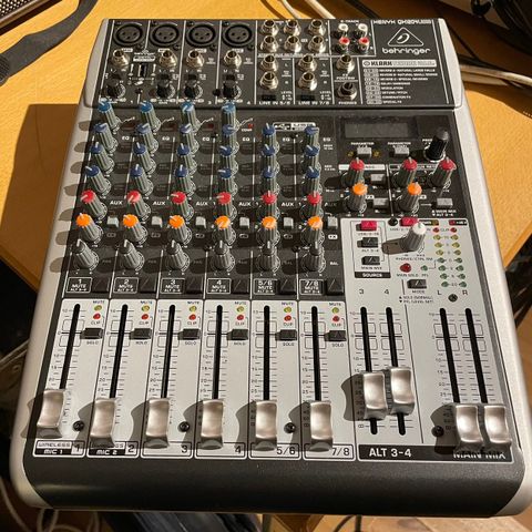 Behringer XENYX QX 1204 USB, lydmiks tilsalgs