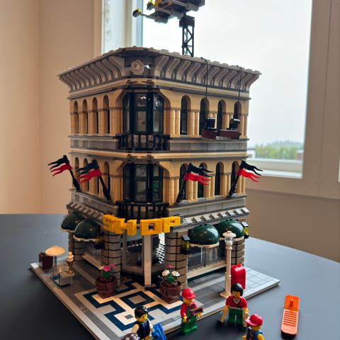 Lego 10211 Grand Emporium selges