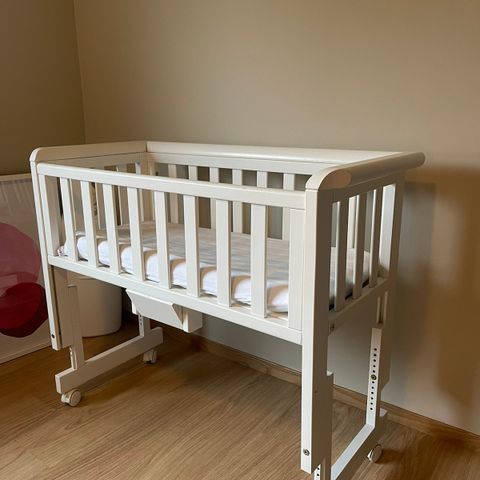 Bedside crib