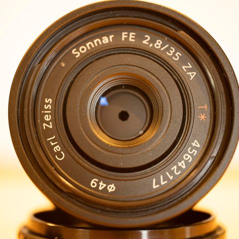 Sony FE 35mm F2.8 Zeiss