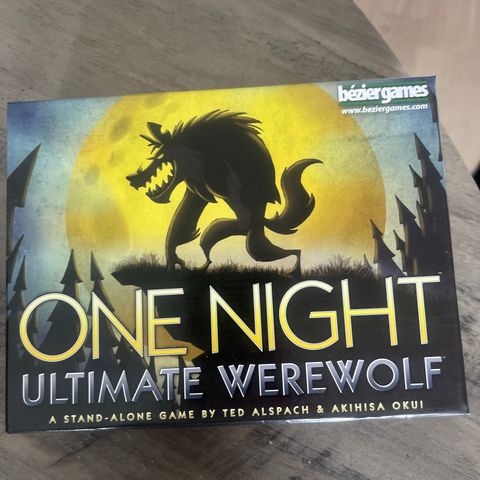 One Night Ultimate Werewolf selges