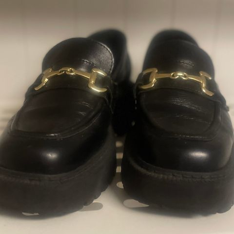 Chunky loafers i skinn str 39