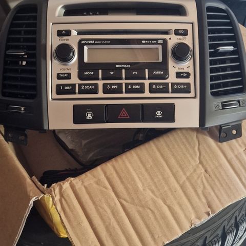 Radio Hyundai santa hei