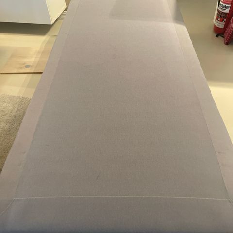 To stk IKEA rammemadrass med trebein 90x200