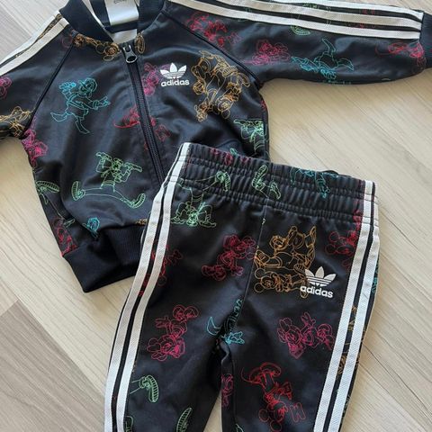 Adidas Disney tracksuit 68