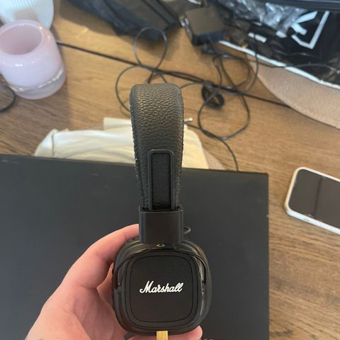 Marshall headset