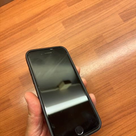 iPhone SE 64gb