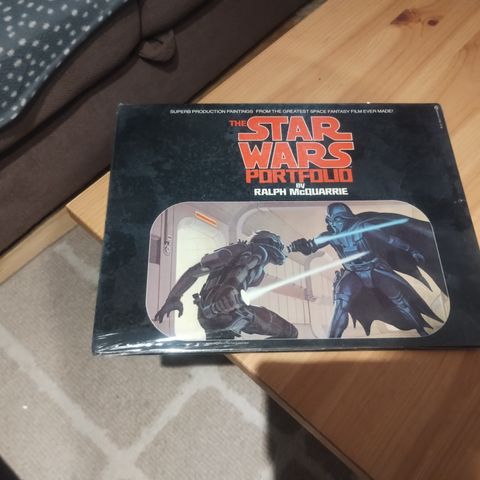 Vintage Star Wars uåpnet by portfolio Ralph McQuarrie til salgs.