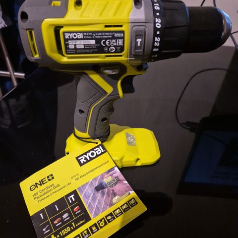 Ryobi drill med slagfunksjon