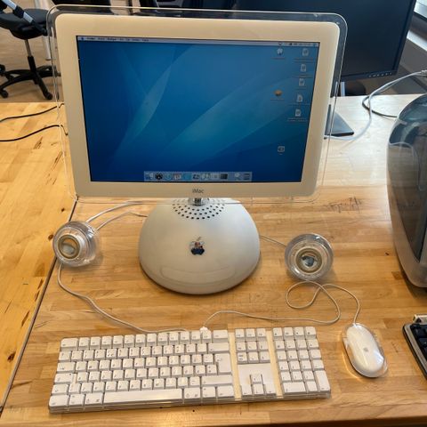 Selger en iMac G4