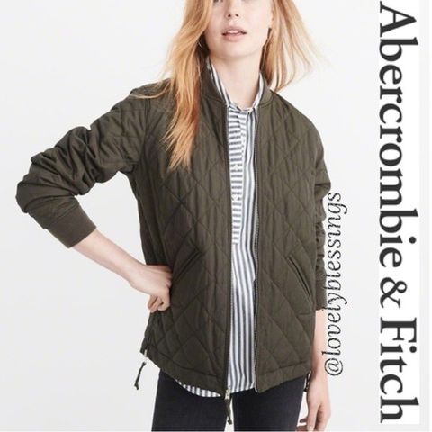 Abercrombie & Fitch olivengrønn overgangsjakke