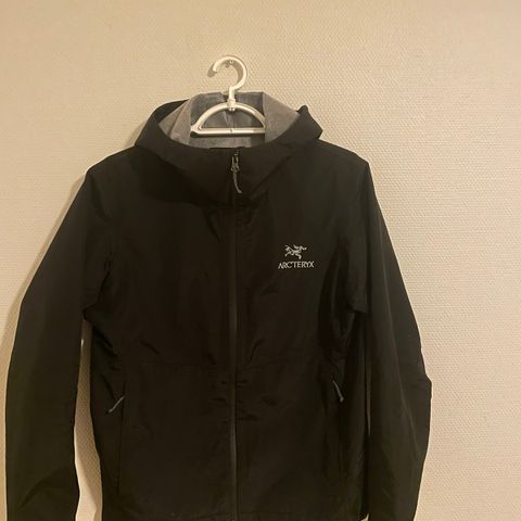 Arcteryx str. M