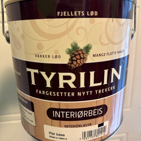 Tyrilin interiørbeis