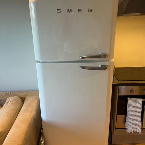 Smeg kjøleskap