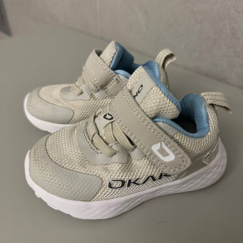 Okaki 3313 joggesko strl.22