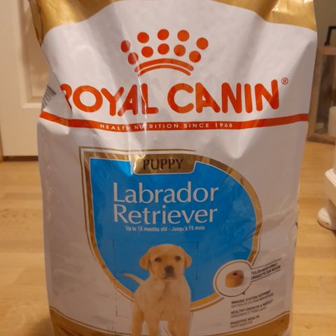 Royal canin labrador retriever puppy